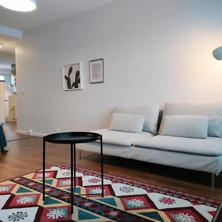 For 3 In Center Appartement *